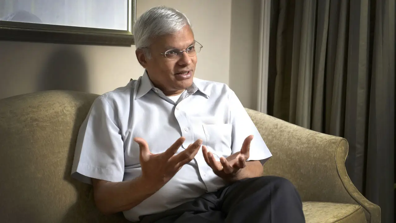 भारतीय मूल के अमेरिकी रक्षा विशेषज्ञ एशले टेलिस गुप्त दस्तावेज़ मामले में गिरफ्तार, वॉशिंगटन में मचा हड़कंप 28 US Arrests Indian-Origin Defence Expert Ashley Tellis Over Secret Documents | Dainik Diary