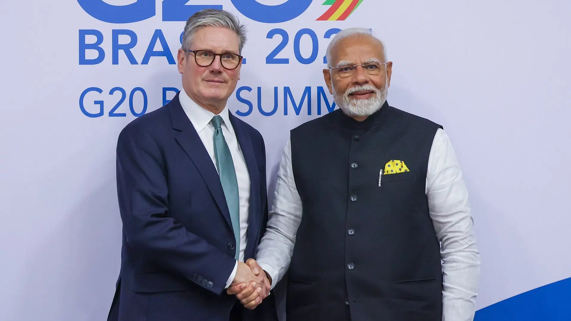 मुंबई में आज पीएम मोदी और ब्रिटिश पीएम कीयर स्टार्मर की मुलाकात — 1.3 अरब पाउंड निवेश से खुलेगा नया आर्थिक अध्याय 28 PM Modi and Keir Starmer meet in Mumbai to boost India-UK trade and strategic ties