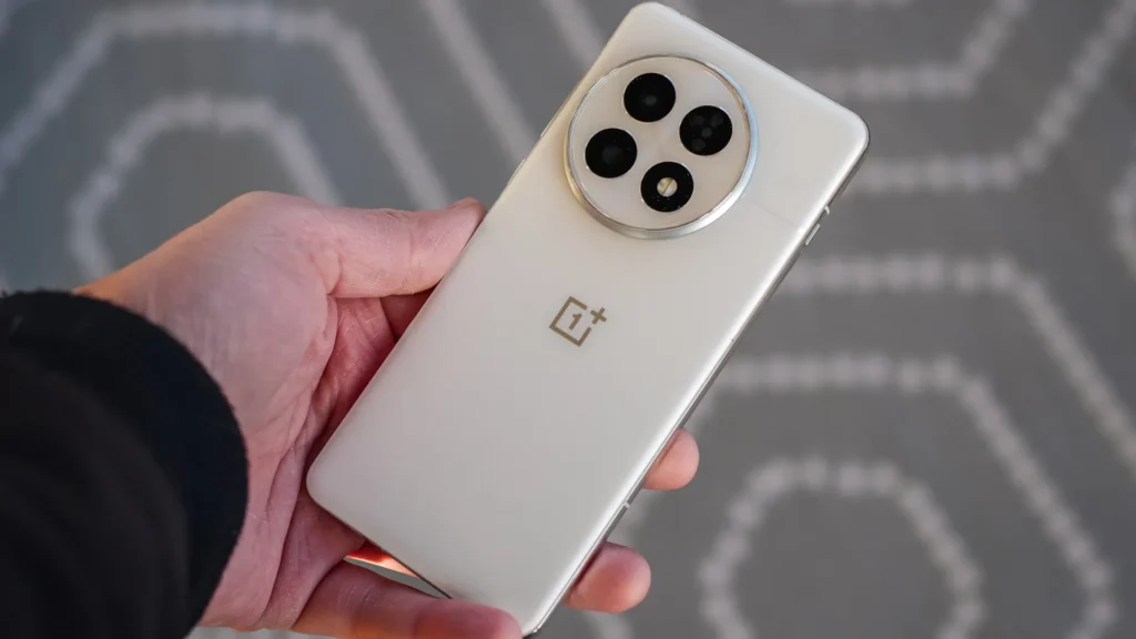 OnePlus 13s हुआ चर्चा में: 5850mAh बैटरी और Snapdragon 8 Elite चिपसेट के साथ धमाकेदार एंट्री 29 OnePlus 13s Leak: Snapdragon 8 Elite, 5850mAh Battery और 50MP कैमरा के साथ धमाकेदार फ्लैगशिप