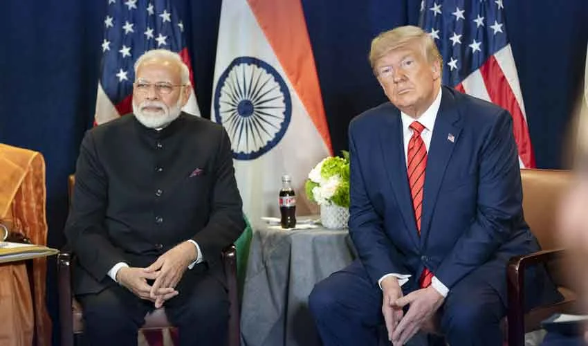 Donald Trump ने कहा – भारत अगर रूसी तेल नहीं रोकता तो चुकाएगा भारी टैरिफ | Dainik Diary
