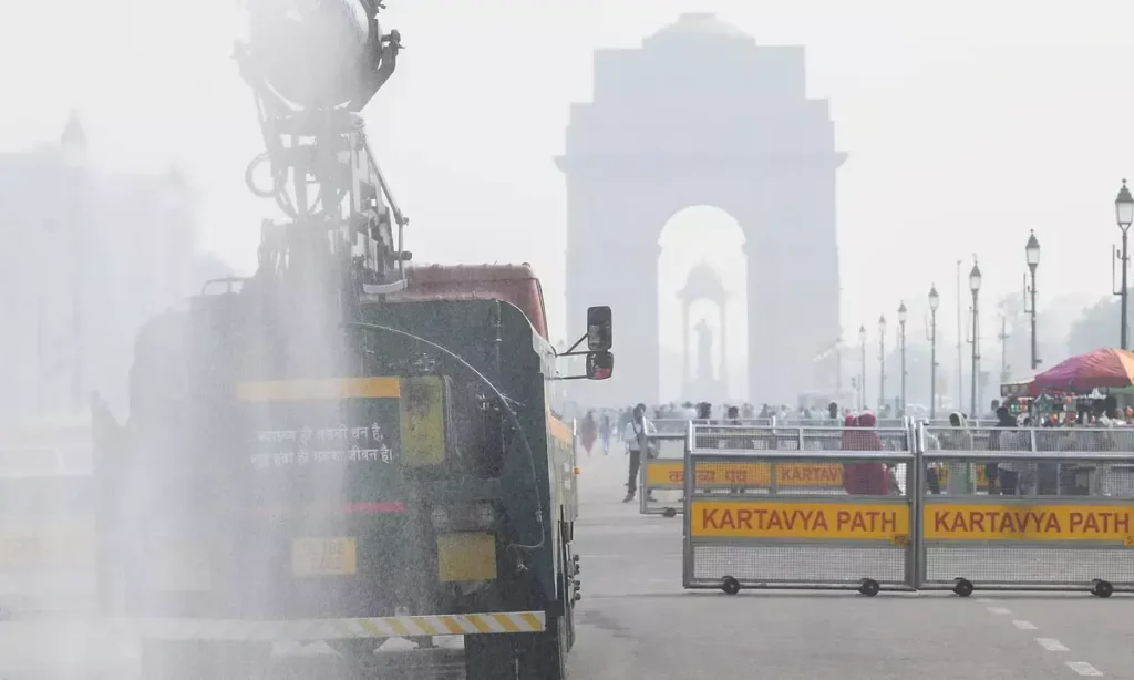 दिल्ली की हवा फिर ज़हरीली हुई… AQI 344 पार, बवाना–वज़ीरपुर में ‘Severe’ स्तर के बीच लोग क्यों घबरा रहे हैं? 29 Delhi Air Quality Turns ‘Very Poor’ Again AQI 344, Several Areas Cross 400 | Dainik Diary