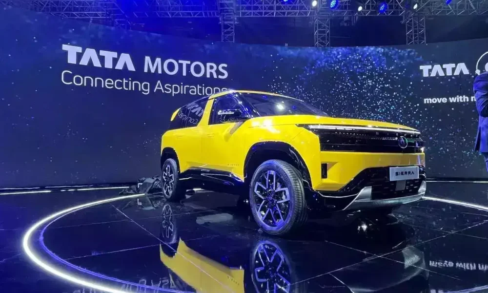 Tata Sierra 2025 लॉन्च हुई सिर्फ ₹11.49 लाख में – सबसे सस्ती प्रीमियम SUV? बुकिंग शुरू होने को तैयार!