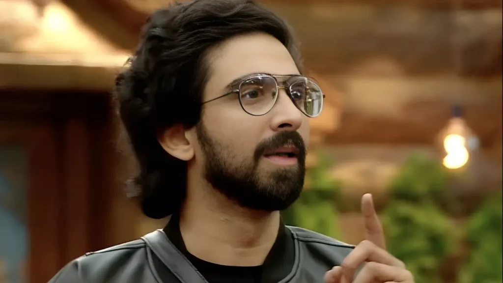 Bigg Boss 19 में Amaal Mallik का 'फेलियर' बयान भड़का इंटरनेट—नेपोटिज़्म पर बवाल 29 Bigg Boss 19: पिता को ‘फेलियर’ कहने पर Amaal Mallik पर भड़का इंटरनेट | Dainik Diary