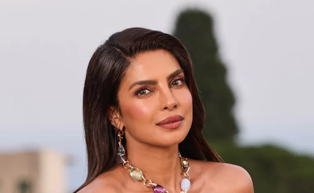 प्रियंका चोपड़ा कोल्हापुरी चप्पल में दिखीं एक्शन मूड में — ‘ग्लोबट्रॉटर’ के फर्स्ट लुक ने मचाई सनसनी! 29 9iognqfo priyanka chopra 625x300 10 August 25