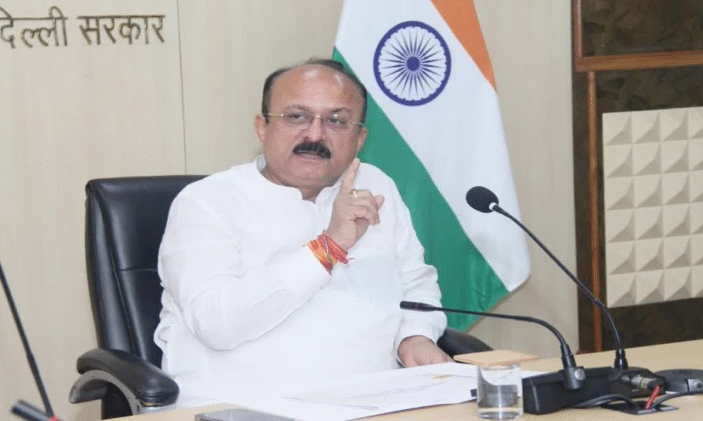 दिल्ली के शिक्षा मंत्री आशीष सूद ने गैर-अनुरूपित क्षेत्रों के निजी स्कूलों को मान्यता देने का ऐतिहासिक ऐलान किया।