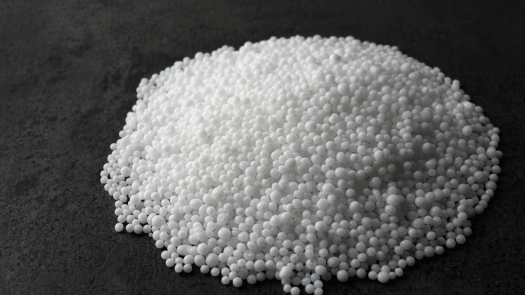 फरीदाबाद के किराए के मकान से 2,563 किलो अमोनियम नाइट्रेट बरामद, जम्मू-कश्मीर के डॉक्टर से जुड़ा आतंकी साजिश का लिंक 29 फरीदाबाद में आतंक साजिश का खुलासा: 2,563 किलो अमोनियम नाइट्रेट बरामद, डॉक्टर गिरफ्तार | Dainik Diary