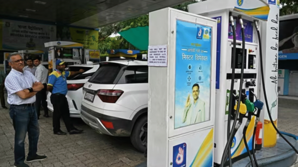 क्यों डीजल इंजन पेट्रोल वाहनों से ज्यादा माइलेज देते हैं