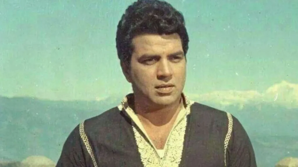 धर्मेंद्र की जीवनी: शिक्षा, करियर, नेट वर्थ और अवॉर्ड्स — “ही-मैन” बनने तक का प्रेरक सफर 30 धर्मेंद्र की जीवनी: शिक्षा, करियर, नेट वर्थ और अवॉर्ड्स — “ही-मैन” बनने तक का प्रेरक सफर