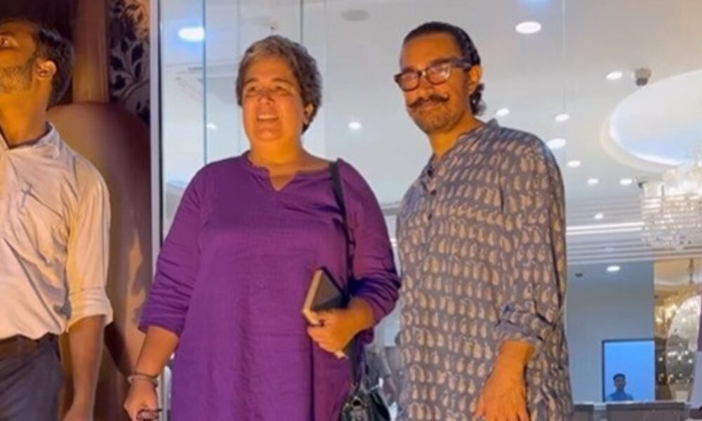 Aamir Khan ने Reena Datta की आर्ट Exhibition में पहुंचकर दिया खास सपोर्ट