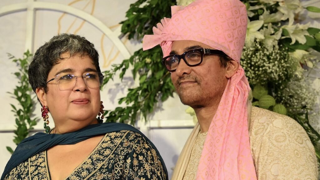 Aamir Khan ने Reena Datta की आर्ट Exhibition में पहुंचकर दिया खास सपोर्ट