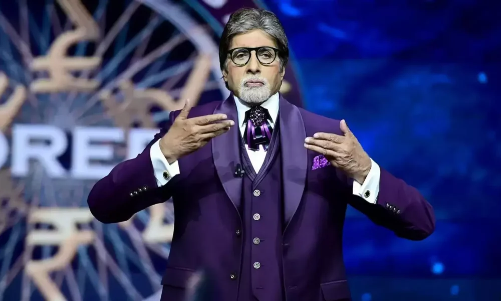KBC 17: किकू शारदा के SRK वाले मज़ाक पर हंसी से लोटपोट हुए अमिताभ बच्चन — वीडियो वायरल