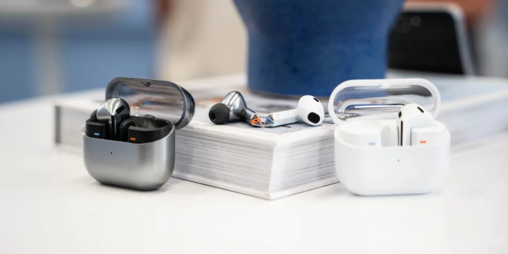 Samsung Galaxy Buds 4 Pro: नया डिजाइन, नए फीचर्स और ‘Head Gestures’ से होगा गेम चेंज! 29 galaxy buds 3 17