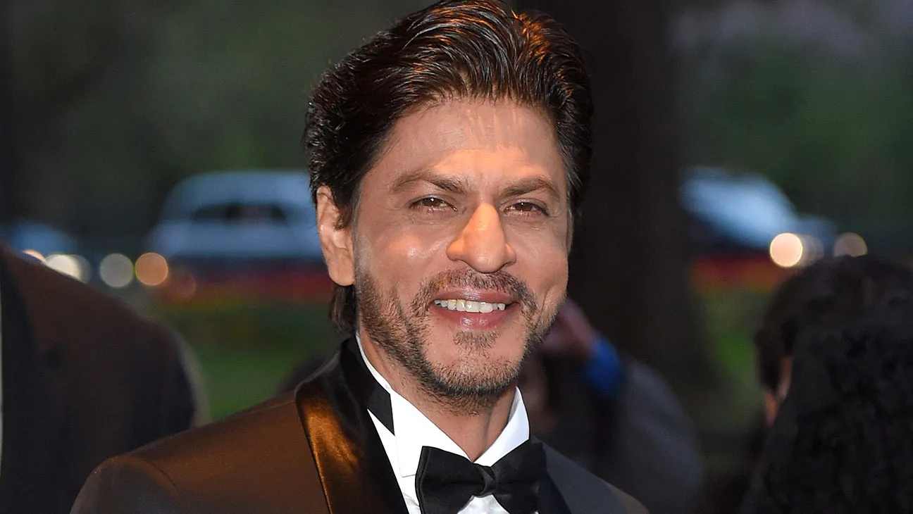 Shah Rukh Khan Net Worth 2025 शाहरुख खान की कुल संपत्ति करियर और कमाई की पूरी जानकारी
