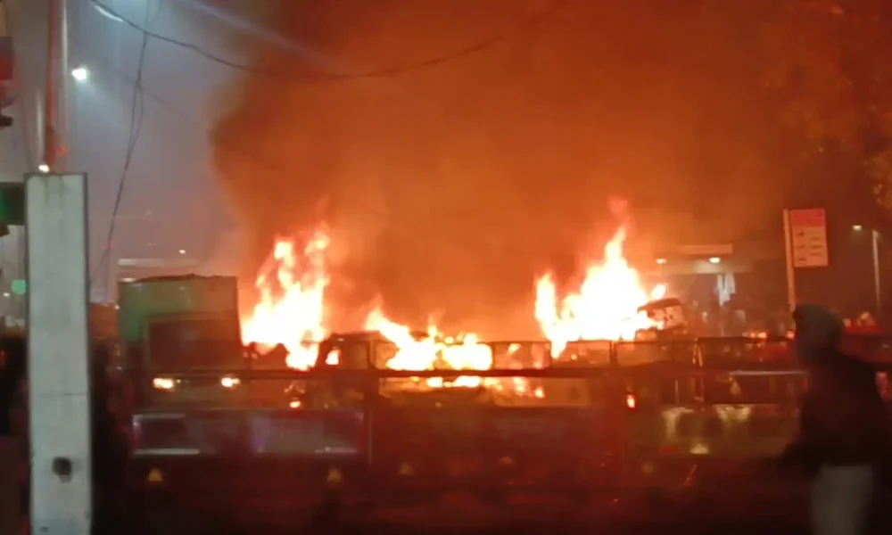 Delhi Blast: 8 killed near Red Fort, Amit Shah orders NIA probe and hunt for culprits