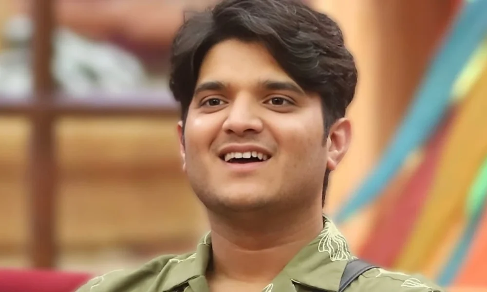 Bigg Boss 19: मृदुल तिवारी की मिड-वीक एलीमिनेशन पर फैंस भड़के—कहा ‘सबसे रिग्ड सीज़न’ | Dainik Diary