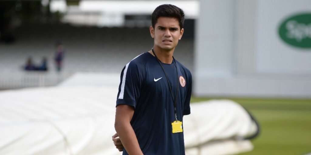 Arjun Tendulkar ने फेंकी आग, IPL 2026 से पहले दिया बड़ा संदेश – Goa की धमाकेदार जीत ने बढ़ाई उम्मीदें 31 Arjun Tendulkar ने 4 ओवर में 3 विकेट लेकर Goa की जीत में निभाई बड़ी भूमिका।