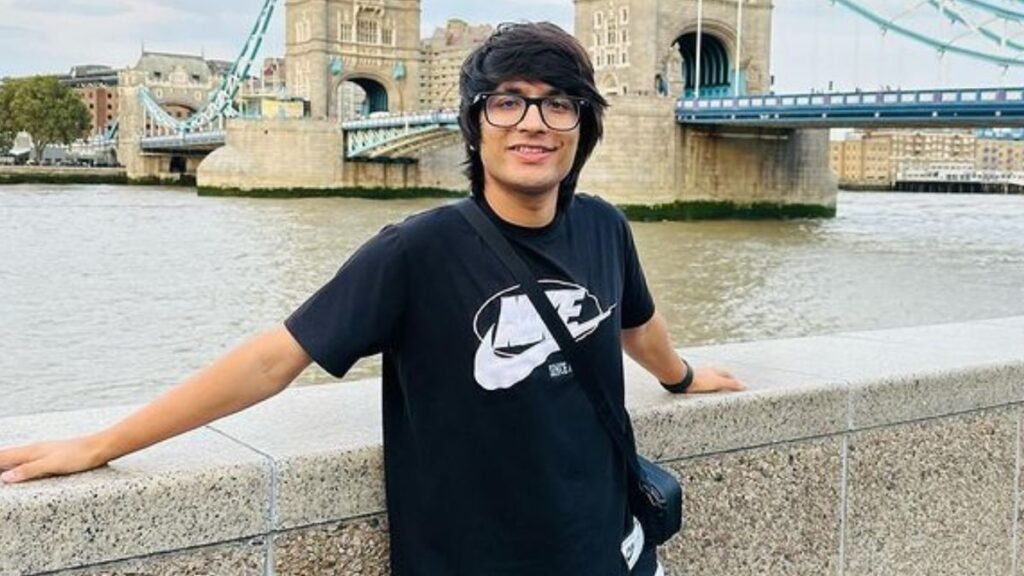 और भी पढ़ें : Bigg Boss 19 में Emotional Blast: Gaurav Khanna की Akanksha Chamola से हुई सपनों जैसी मुलाकात, रोमांटिक Kiss ने जीता फैंस का दिल
