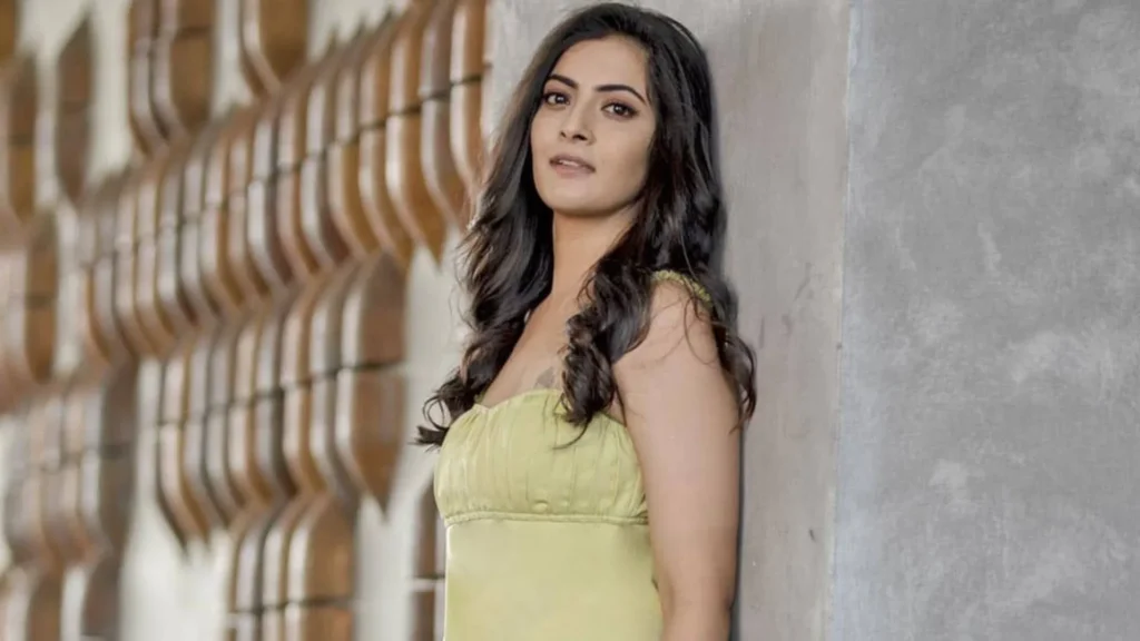 Varalaxmi Sarathkumar Reveals Truth About Radikaa and Family Bond