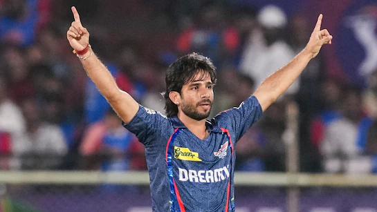 IPL Auction 2026: रवि बिश्नोई की ‘रॉयल’ वापसी, RR ने 7.20 करोड़ में खरीदा