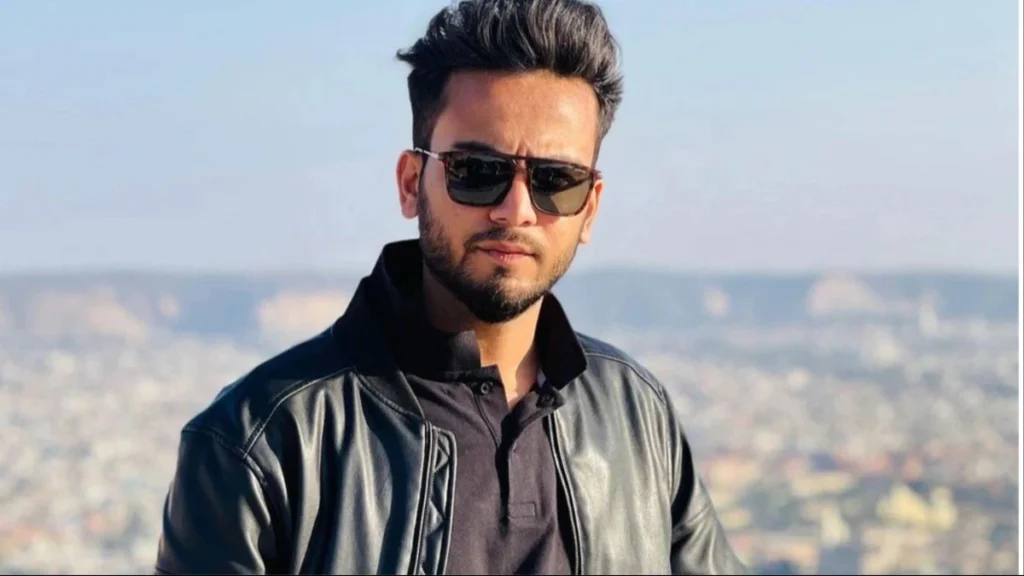 Lionel Messi के साथ Elvish Yadav की फोटो वायरल, फैंस में बहस – असली है या AI से बनी? 32 Elvish Yadav और Jannat Zubair के साथ Lionel Messi की वायरल तस्वीर, सोशल मीडिया पर छिड़ी बहस