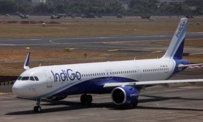 IndiGo ने दो दिनों में 300 से अधिक फ्लाइट्स रद्द कीं—CEO बोले: “कई चुनौतियाँ एक साथ आईं, हम स्थिति सुधारने में जुटे हैं।”