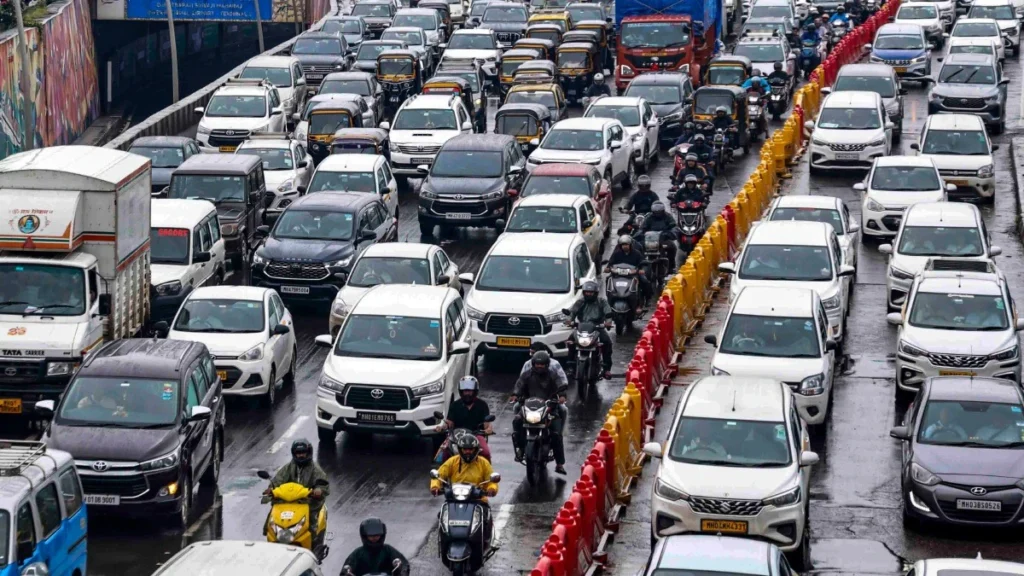 Supreme Court में सुनवाई के दौरान CJI Surya Kant, Delhi-NCR में पुराने वाहनों पर सख्त फैसला सुनाते हुए