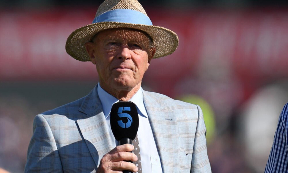 Geoffrey Boycott ने फाड़ा स्टोक्स–मैकुलम का बाज़बॉल मॉडल, बोले: ‘एग कप भी नहीं जीत सकते’ | Ashes 2025-26