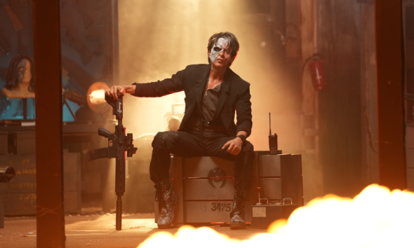 Aryan Khan Case: Girija Oak Reveals Shah Rukh Khan’s Calm on Jawan Set | Dainik Diary