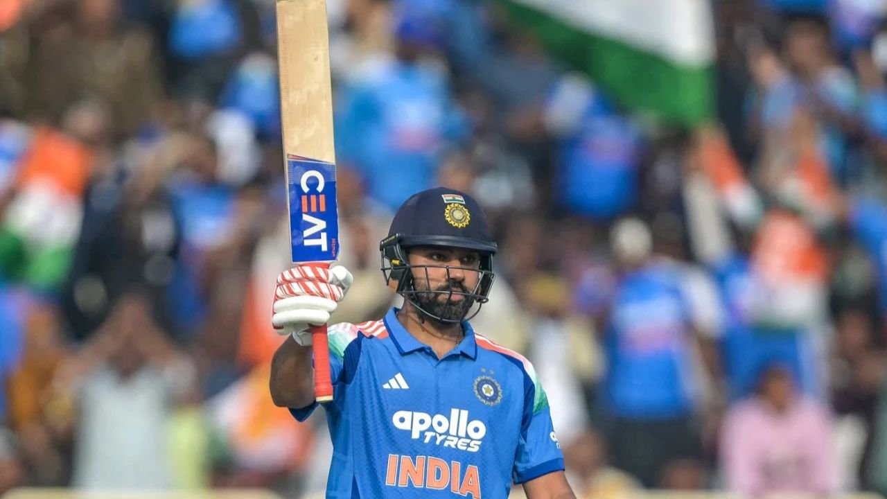 T20I से संन्यास के बावजूद रोहित शर्मा का बड़ा कदम—SMAT नॉकआउट में मुंबई के लिए खेलने पर राज़ी।