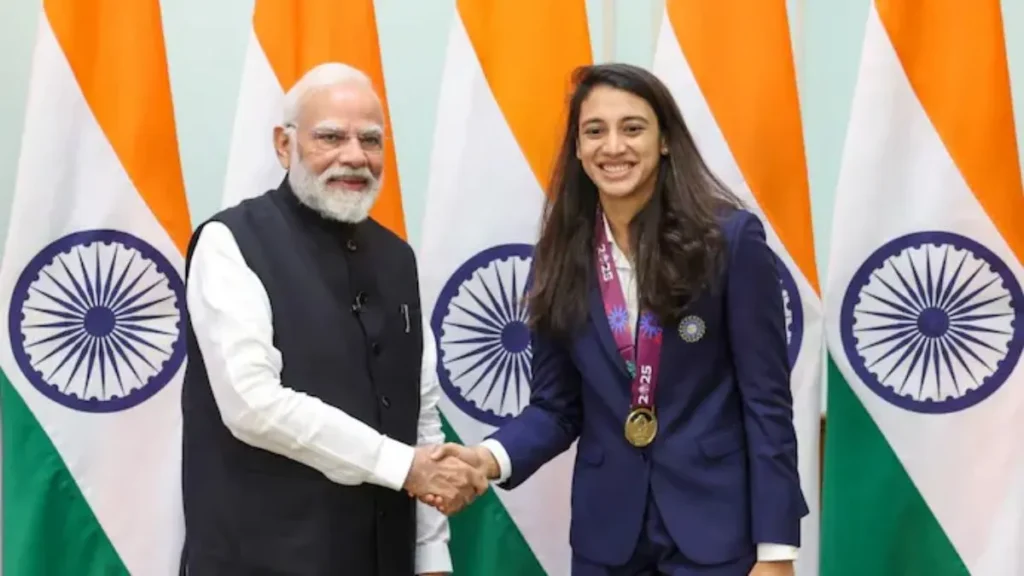 Smriti mandhana and PM 1763702785501