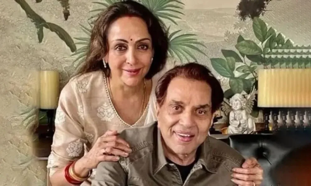 “हेमामालिनी ने साझा की धर्मेंद्र की मां से पहली मुलाकात की अनसुनी कहानी—एक चुपचाप आई हुई ममता, जो आज भी दिल में जिंदा है।”