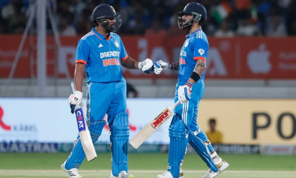 घरेलू क्रिकेट में शतक के बाद Rohit Sharma और Virat Kohli, जिनके वीडियो ने सोशल मीडिया पर बहस छेड़ दी