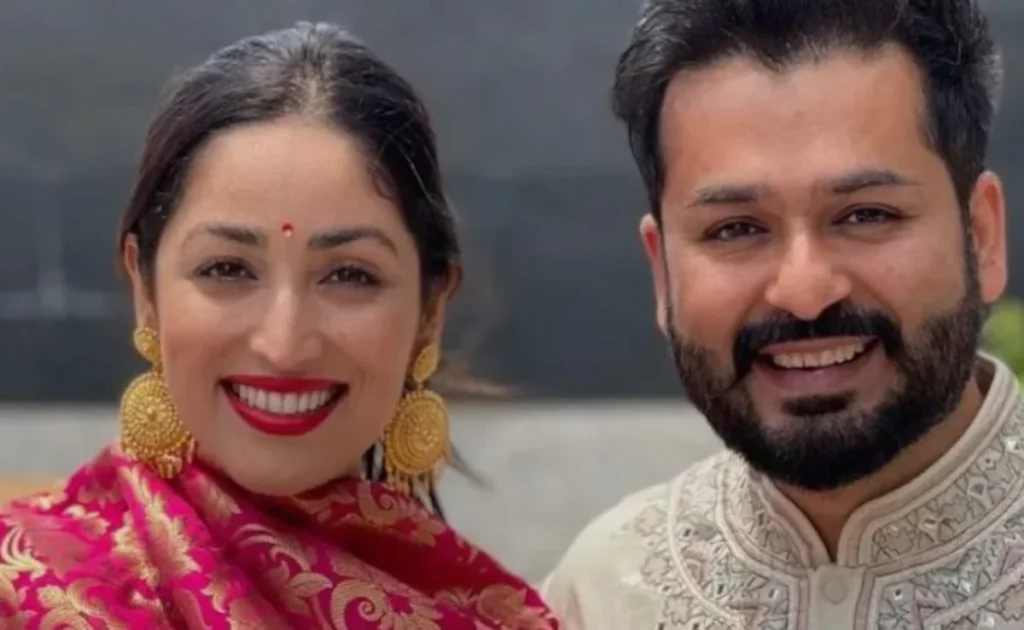 Yami Gautam–Aditya Dhar Visit Maa Baglamukhi Temple Amid Dhurandhar Success