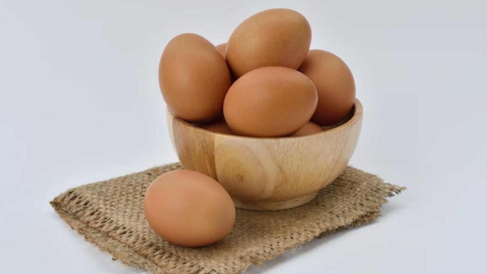 Egg Cancer Rumour: अंडा खाने पर FSSAI का बड़ा बयान