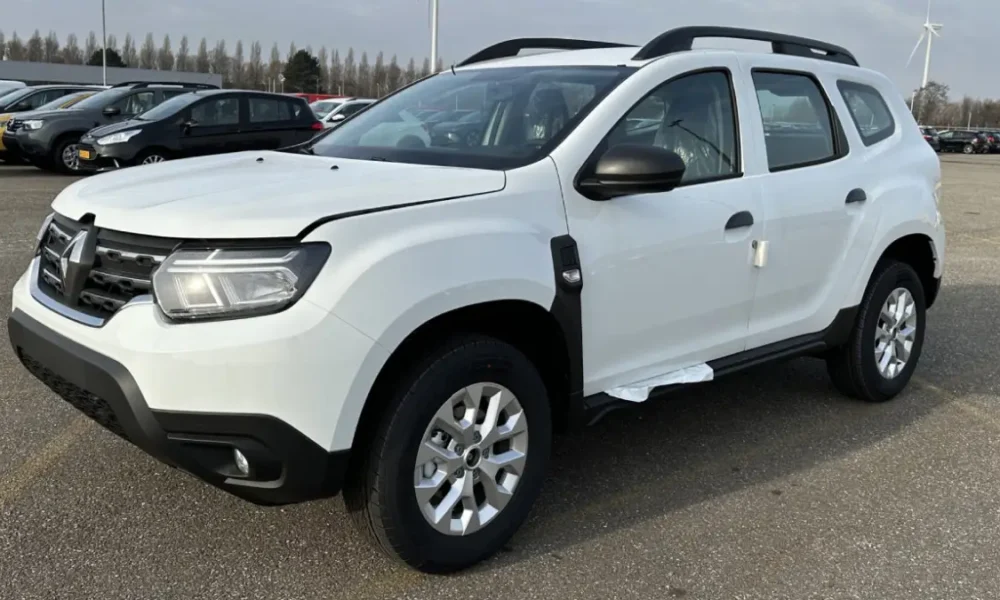 Renault Duster 2026 का नया रियर लुक — ज्यादा बोल्ड, ज्यादा मॉडर्न और ज्यादा प्रीमियम
