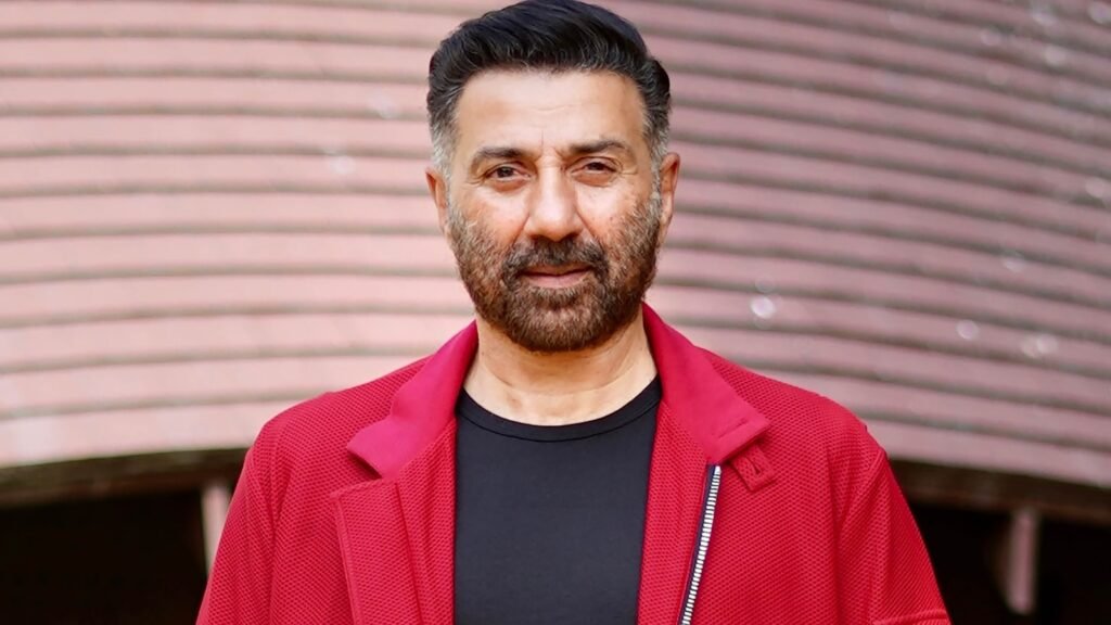 Gadar 2 और Border 2 के बाद जानिए Sunny Deol की Net Worth 2026 कितनी करोड़ तक पहुंच गई 32 सनी देओल नेट वर्थ 2026 जानिए गदर 2 के बाद कितनी संपत्ति के मालिक हैं