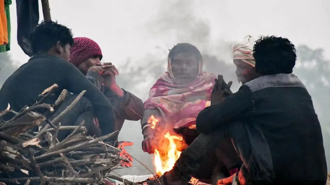 उत्तर भारत में फिर लौटेगी कड़ाके की ठंड, बारिश और बर्फबारी से बढ़ेगी सर्दी की मार