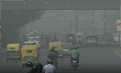 रविवार को हल्की बारिश और बादलों के कारण Delhi में ठंड बढ़ने के साथ मौसम में बदलाव देखने को मिल सकता है।