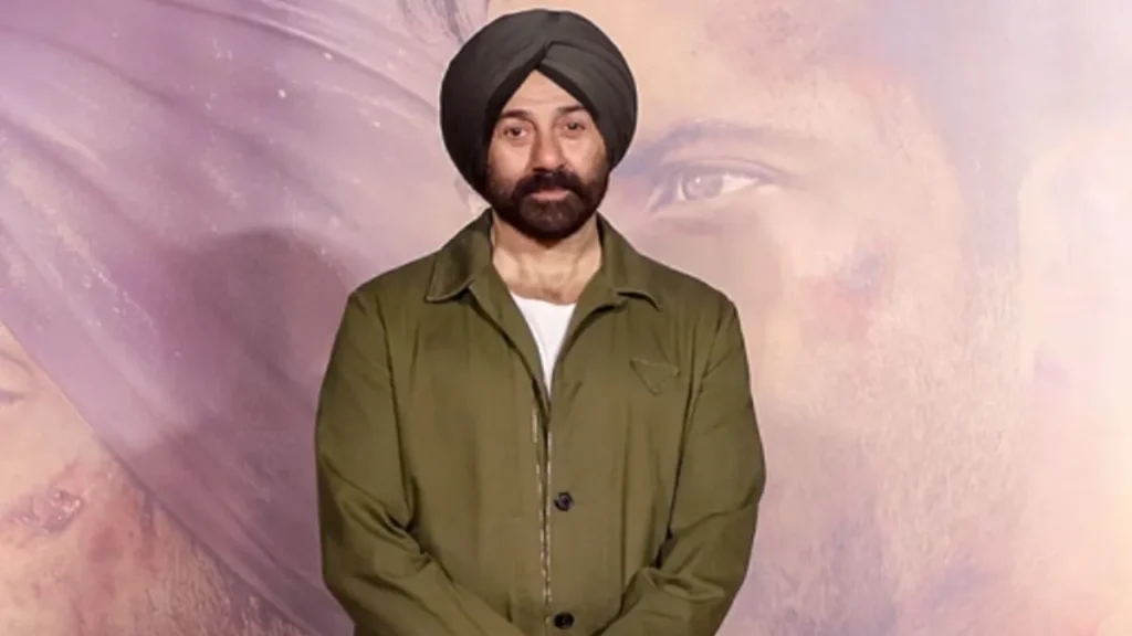 Border 2 के पाकिस्तान रिलीज पर फैन का सवाल Sunny Deol की लोकप्रियता पर Varun Dhawan का दिल छू लेने वाला जवाब