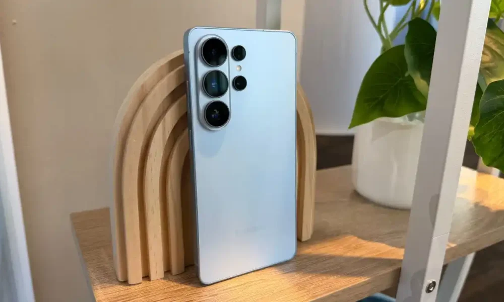 Samsung Galaxy S26 Ultra—प्राइवेसी डिस्प्ले और 200MP कैमरे के साथ फ्लैगशिप मार्केट में नया धमाका।