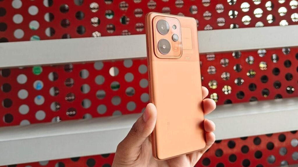 Realme P4 Power Review: क्या यह फोन वैल्यू फॉर मनी है? | Dainik Diary