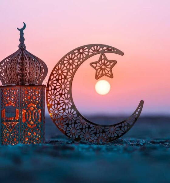 Ramadan 2026 का चांद दिखने के बाद मस्जिदों में इबादत की तैयारियां शुरू, 19 फरवरी से पहला रोजा रखा जाएगा।