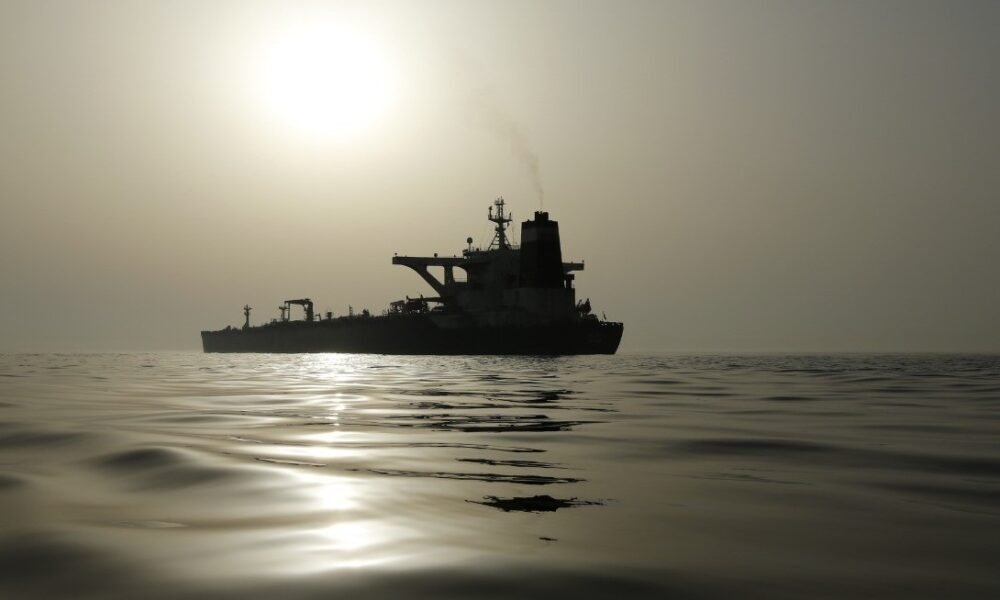 Persian Gulf में कम हुआ सिग्नल जैमिंग, जहाजों की लोकेशन हुई स्पष्ट