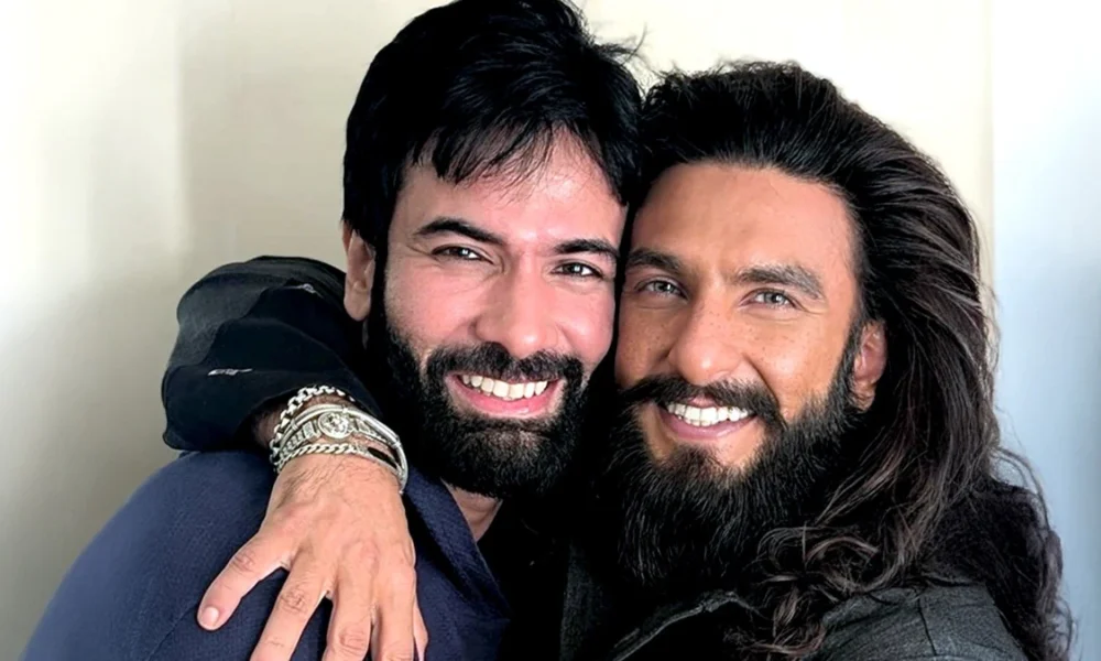 Dhurandhar: The Revenge (Dhurandhar 2) के Paid Previews देखने के बाद Critics ने Ranveer Singh को "Sequel की Backbone और Soul" बताया। 19 मार्च को Film Theatres में Release हो रही है।