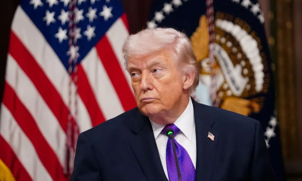 ईरान-अमेरिका युद्ध LIVE: ट्रम्प बोले ईरान हार गया, तेहरान पर नए हमले, दुबई-मनामा में धमाके | Dainik Diary