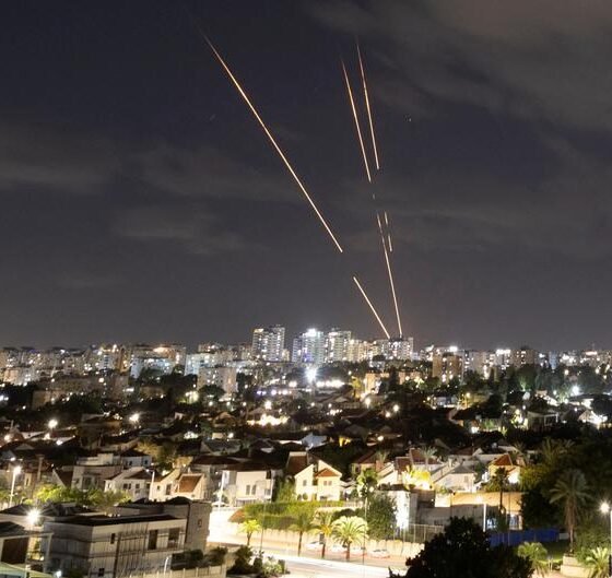 ईरान की "मिसाइल सिटी" कैसे बनी उसकी सबसे बड़ी कमज़ोरी — अमेरिका-इज़रायल हमले की पूरी कहानी | Dainik Diary