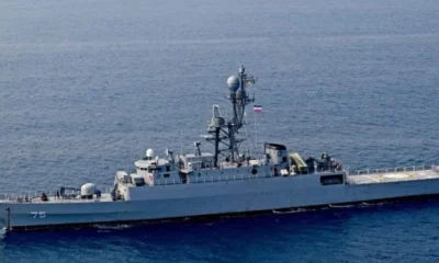 श्रीलंका के गॉल शहर के पास अमेरिकी पनडुब्बी द्वारा टॉरपीडो से डुबोए गए ईरानी युद्धपोत IRIS Dena के मृत नाविकों के शव अस्पताल पहुंचाए जा रहे हैं। यह जहाज़ भारत के विशाखापत्तनम में हुए नौसेना अभ्यास से लौट रहा था।