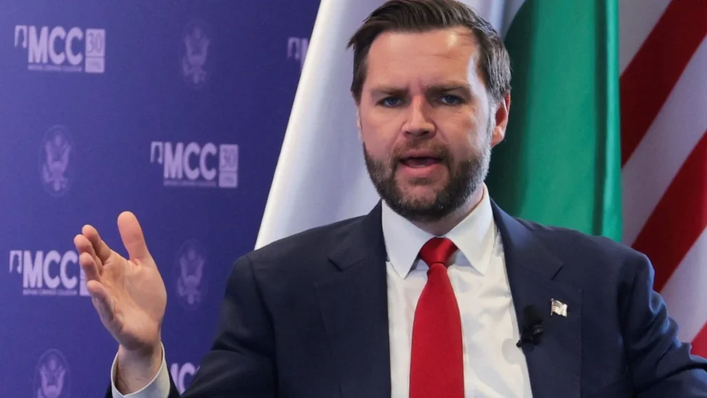 JD Vance और Pete Hegseth के बीच ईरान युद्ध को लेकर मतभेद, ट्रंप को मिल रही जानकारी पर सवाल