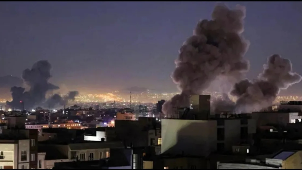 Israel Lebanon Strike: सीजफायर के बाद ईरान का पलटवार, ट्रंप के सामने 3 बड़े विकल्प