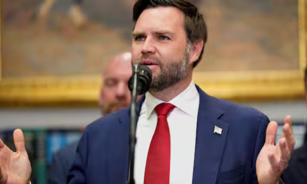 Iran-US Talks: JD Vance पहुँचे Pakistan, West Asia में Fighter Jets और 2,000 Troops तैनात | Dainik Diary